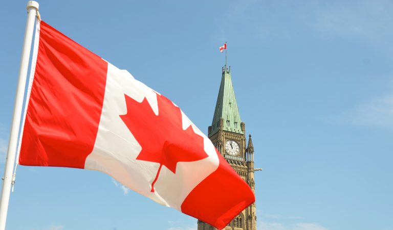 Obtenga el visado para Canadá en un proceso innovador y simplificado (foto de Jason Hafso en Unsplash)